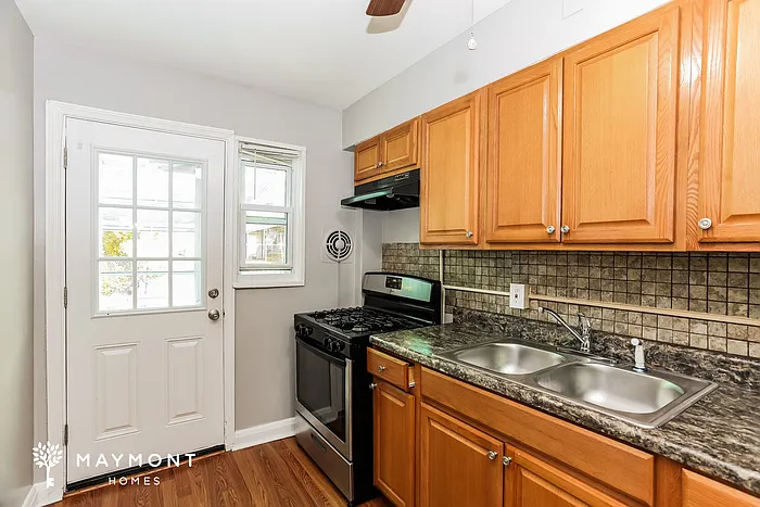 957 Masefield Rd — Photo 9