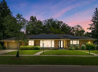 379 Audubon Rd, Riverside, IL 60546