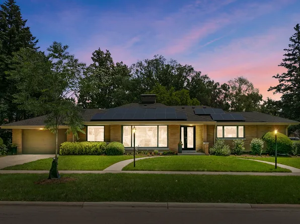 379 Audubon Rd, Riverside, IL 60546