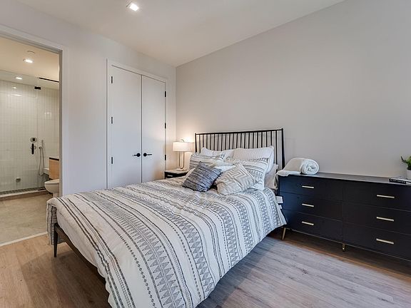 5th image of 319 Pine St #3