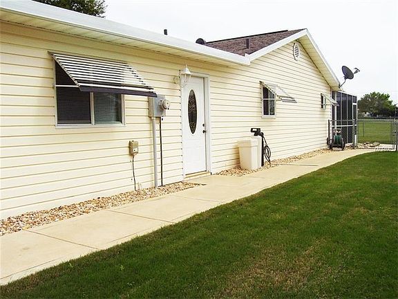 2nd image of 10784 SE 179th Ln