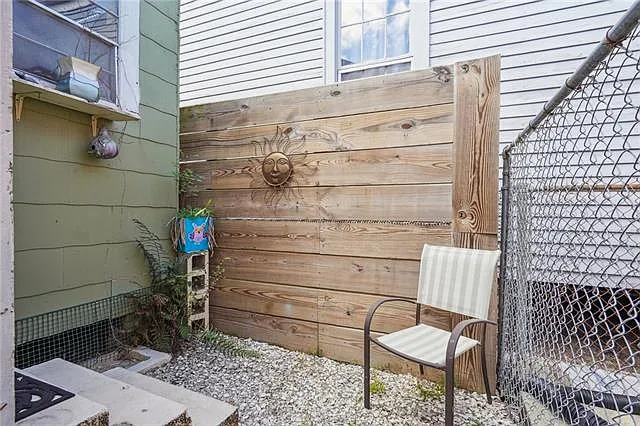 536 Marigny St — Photo 10