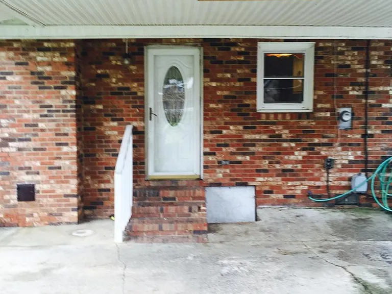 2312 Cadden Rd — Photo 4