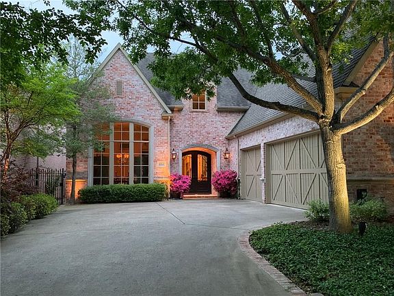 3rd image of 11824 Brookhill Ln