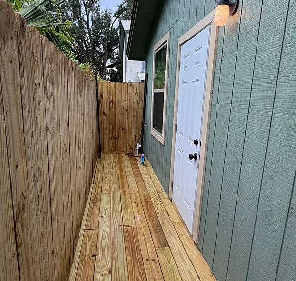218 E 1st Ct #C — Photo 26