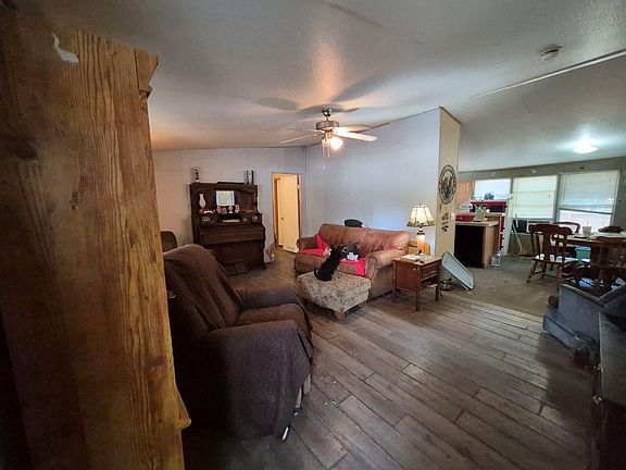 4th image of 71 Martineque Ln