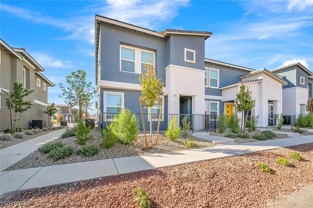 3 bed, 2.5 bath, 1407 sqft, $1,850 — Photo 2