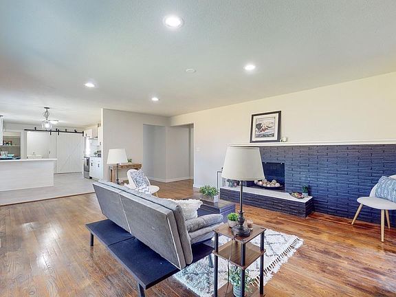 5th image of 6714 W Willamette Ave