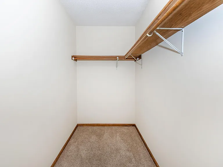 Parkview Manor — Photo 18