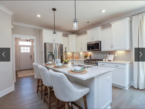 2227 Nightfall Dr, North Chesterfield, VA 23236