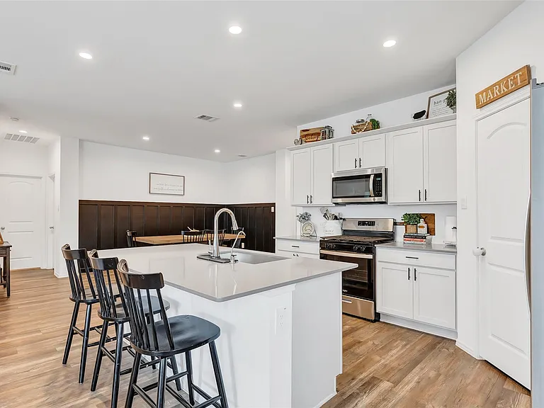 1012 Llano Trl — Photo 22