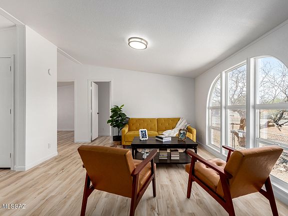5th image of 2255 W San Juan Trl