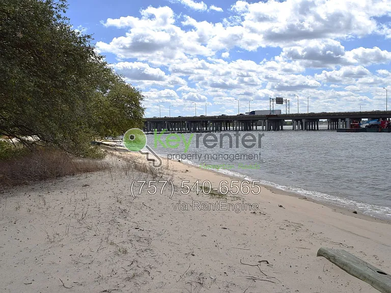 925 Little Bay Ave #B1 — Photo 7