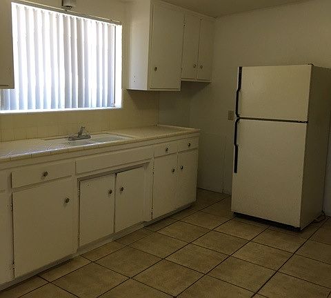 3rd image of 2120 N Treat Ave APT F