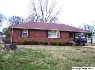 912 Betty St SW, Decatur, AL 35601
