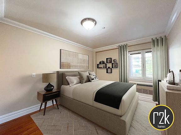 2nd image of 2116 31st Ave APT 5D