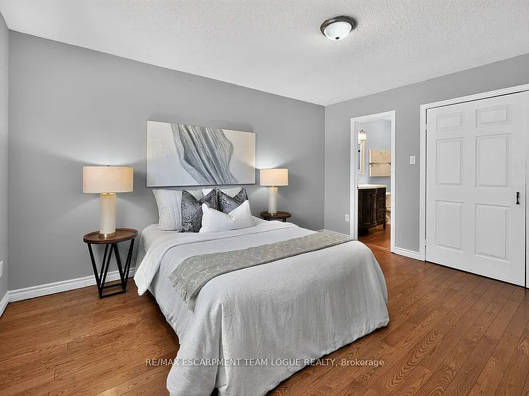1444 Paddington Ct — Photo 18