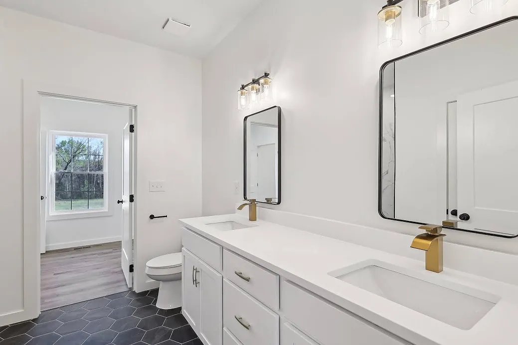 3 bed, 1452 sqft, $1,995 — Photo 3