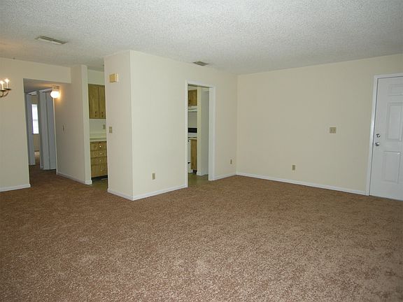 5th image of 38100 Townview Ave APT 201