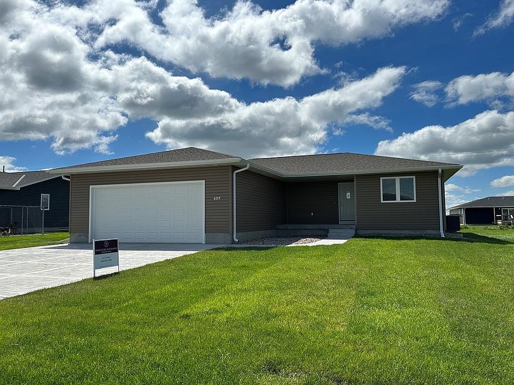 609 W 7th St, Phillips, NE 68865 MLS 20230782 Zillow