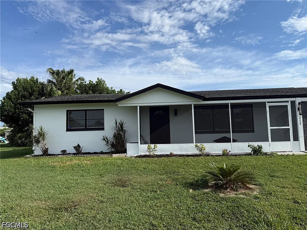 3 bed, 2.0 bath, 997 sqft, $1,490 — Photo 2