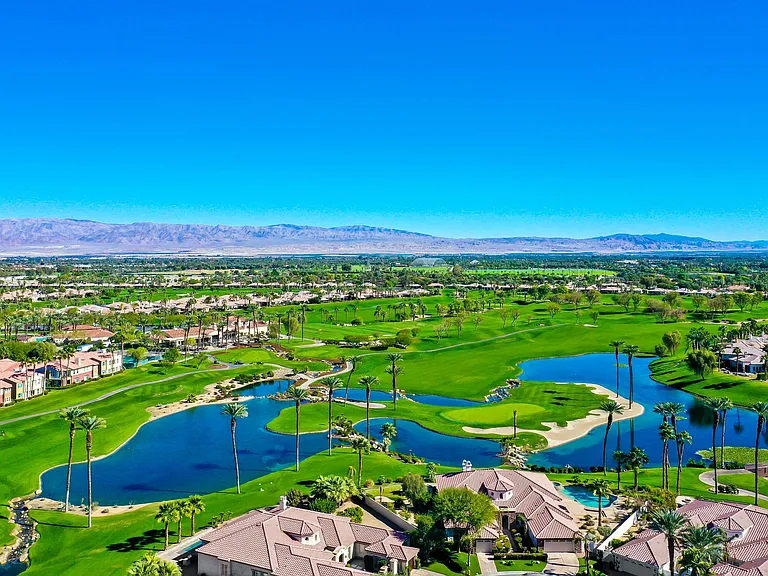 51075 Marbella Ct — Photo 49