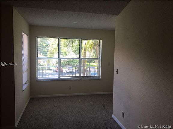 3rd image of 3440 Pinewalk Dr N APT 525
