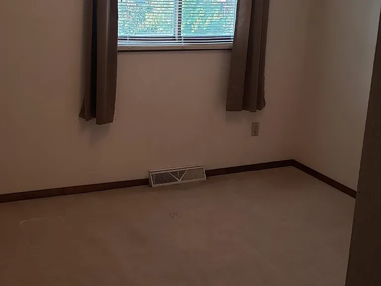 3870 Hillcrest Rd — Photo 16