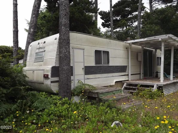 3700 N Highway 101 #9, Depoe Bay, OR 97341