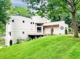 39 Lake Inez Dr, Belleville, IL 62221