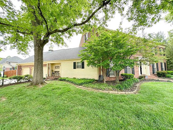 3rd image of 7861 Brookshire Ct