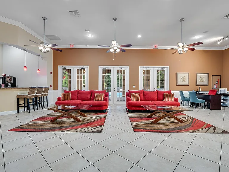 Capital Walk Apartments — Photo 14
