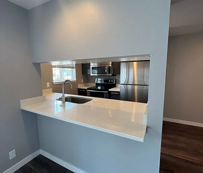 4524 44th Ave SW #201 — Photo 5