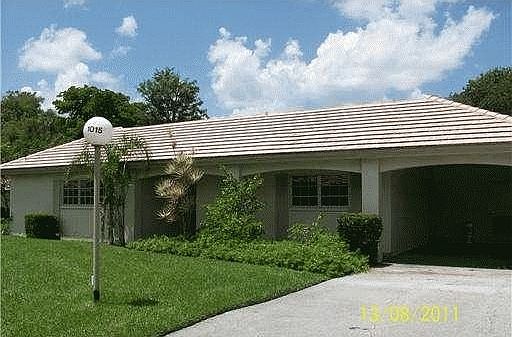 3rd image of 1108 W Cypress Dr