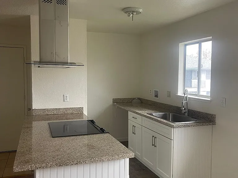 4425 La Cresta Way — Photo 16
