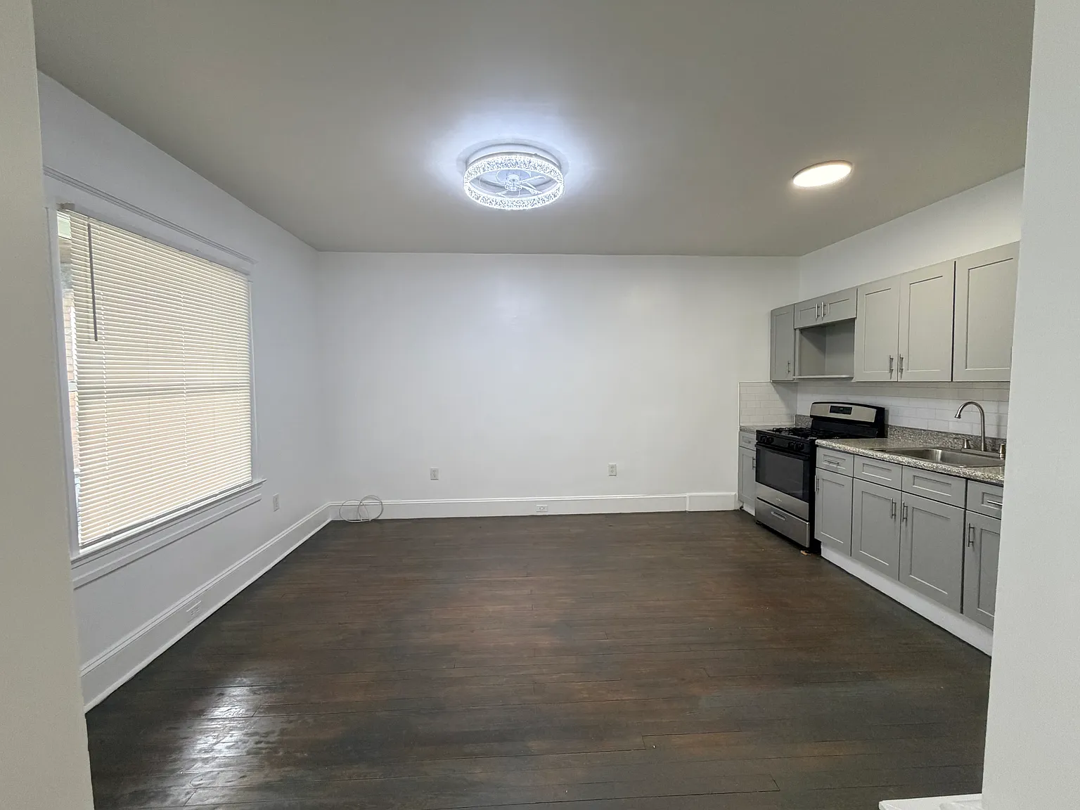 2 bed, 1000 sqft, $1,450 — Photo 4