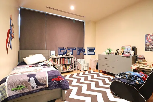 Rented by DTRE | media 50