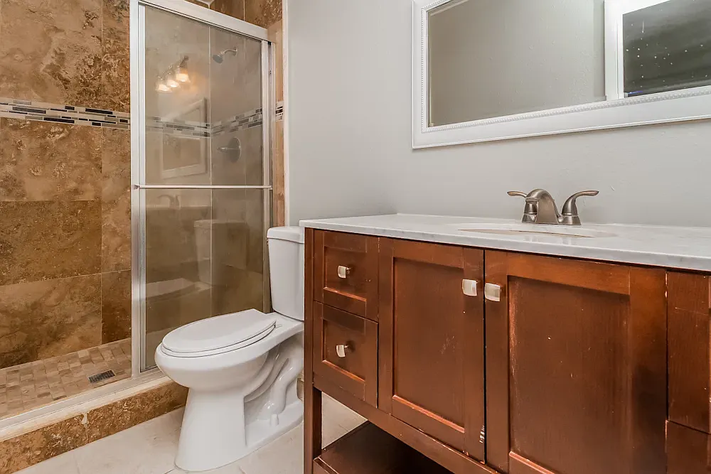4 bed, 1372 sqft, $1,200 — Photo 3