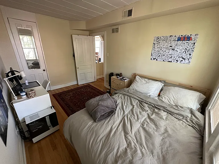 2711 N Kenmore Ave — Photo 7