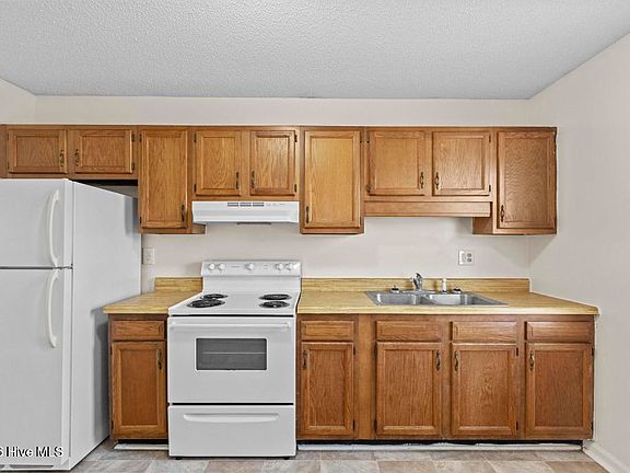 4th image of 2318 Indian Dr APT B5
