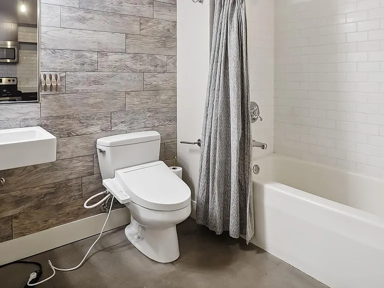 718 Washington Ave N #514 — Photo 16