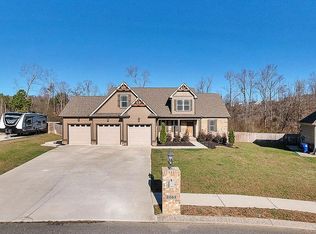 8052 Burgundy Cir, Chattanooga, TN 37421
