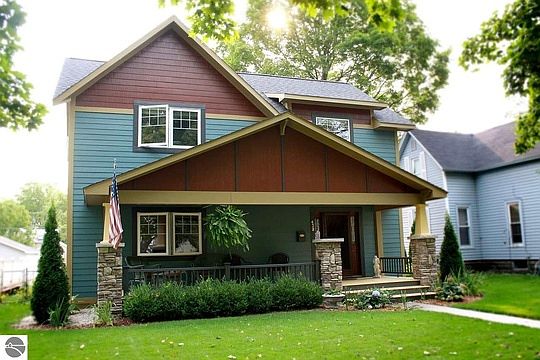 1st image of 438 N Elmwood Ave