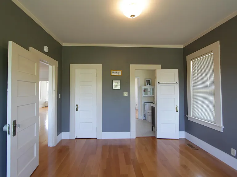 453 Wisnom Ave — Photo 17