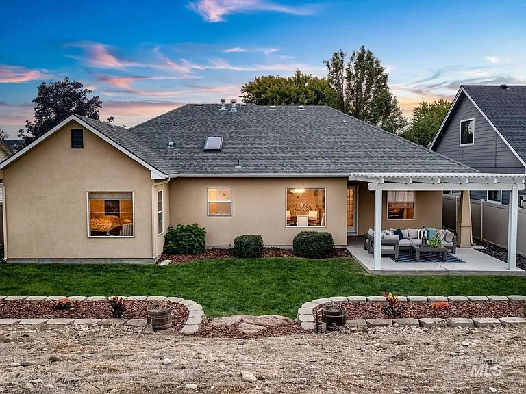 806 S Gray Eagle Way — Photo 23