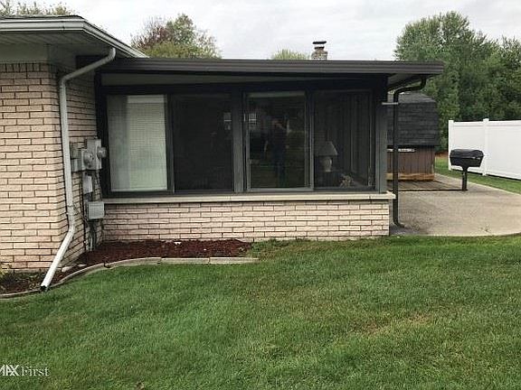 5th image of 7794 S Royal Ct