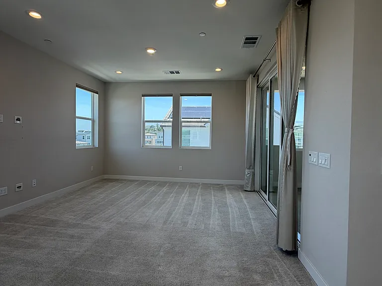 160 Tivoli Ln — Photo 35