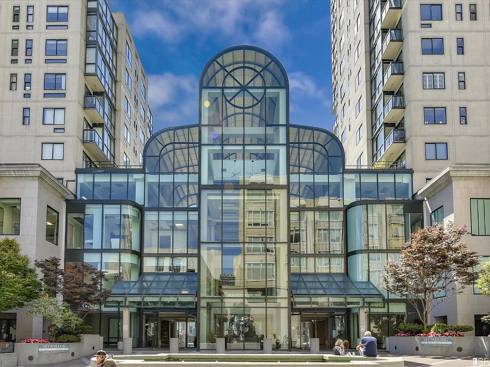 1st image of 1 Daniel Burnham Ct APT 1218