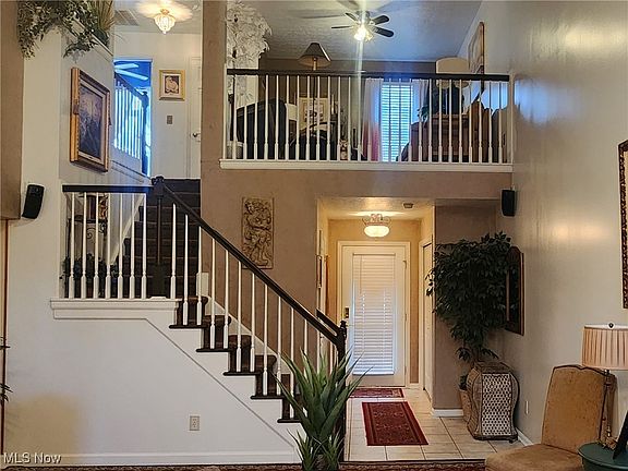 3rd image of 36443 N Reserve Cir