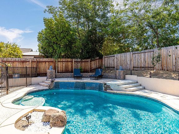 5th image of 1525 Northpark Dr